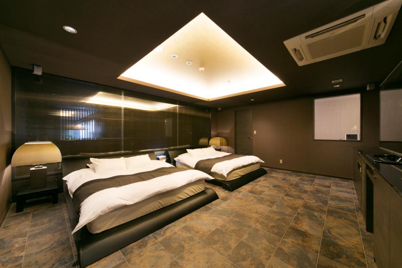 Hotel Lotus Toyonaka (Adults Only) Buitenkant foto