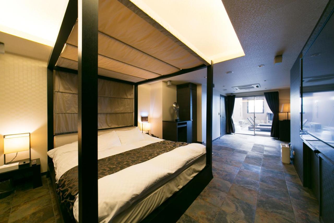 Hotel Lotus Toyonaka (Adults Only) Buitenkant foto